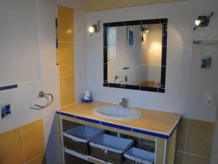 Les Amandiers, maison 2 chambres avec piscine à Aups : photo 14