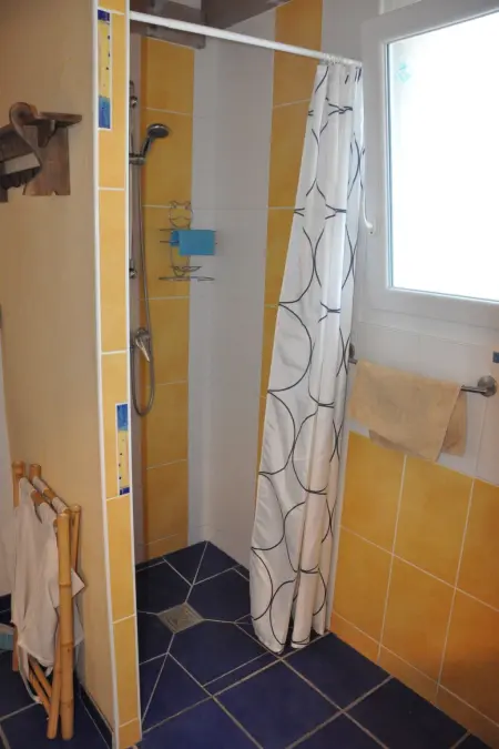 Les Amandiers, maison 2 chambres avec piscine à Aups : photo 16
