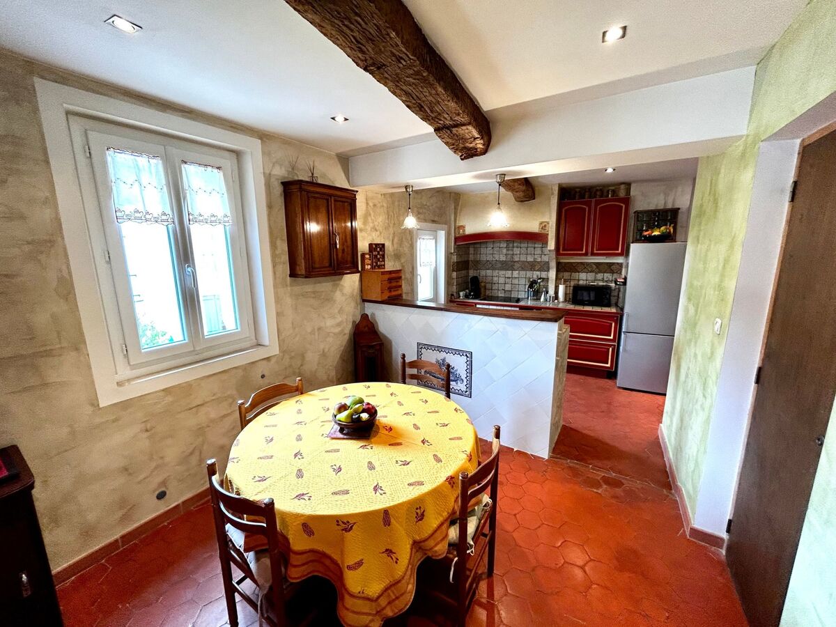 Appartement rustique à Allemagne-en-Provence, poêle à pellets - Photo 1