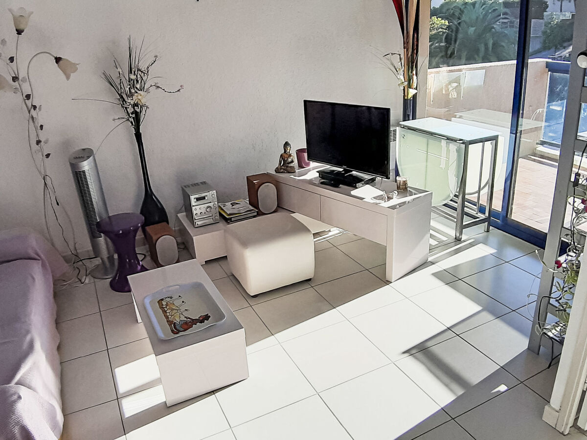 Aigues Marines – Appartement 50m² face piscine - Photo 2