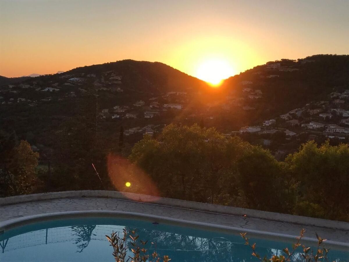 Villa Valcros, 8 pers., vue baie d'Hyères et piscine - Photo 23