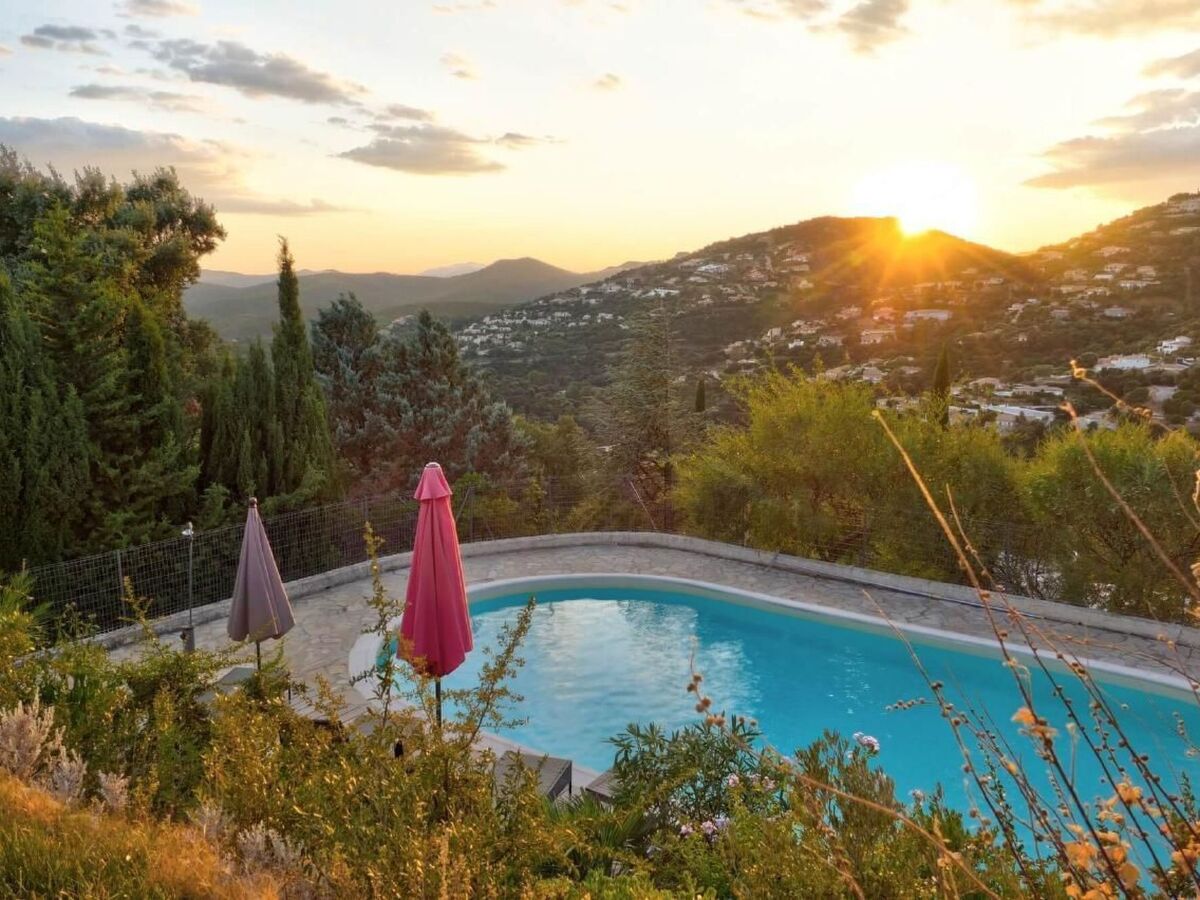 Villa Valcros, 8 pers., vue baie d'Hyères et piscine - Photo 45