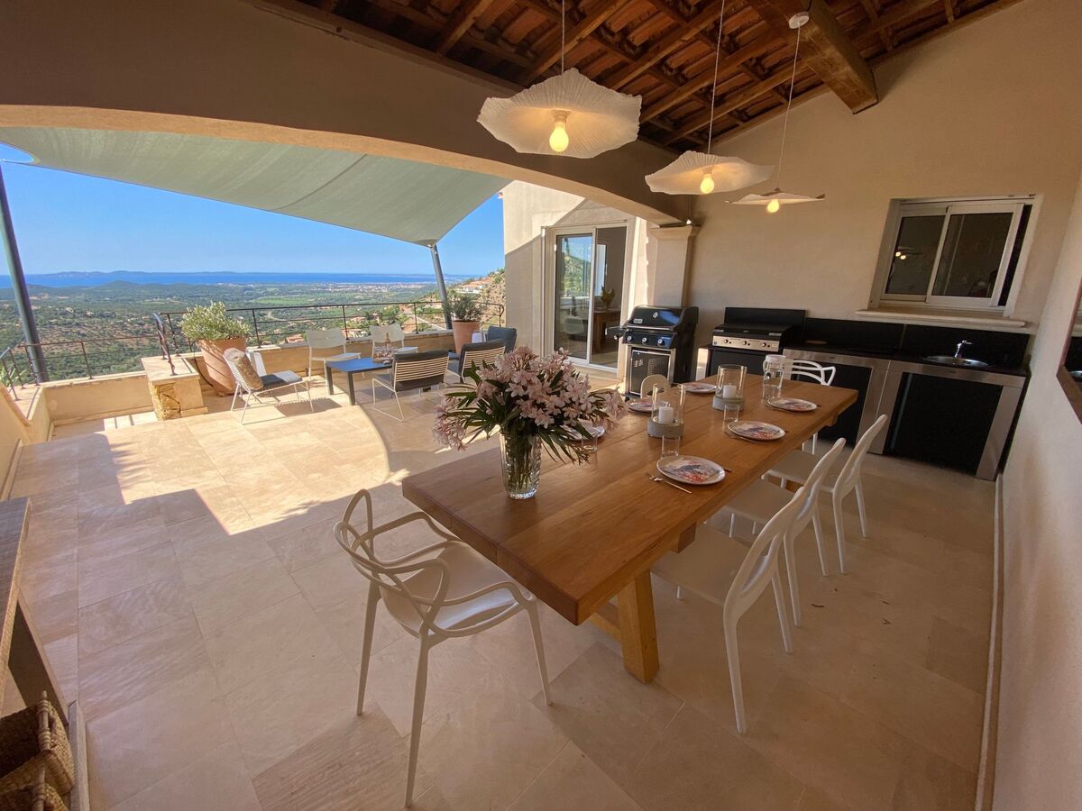 Villa contemporaine 250 m², piscine chauffée et vue Îles d'Or - Photo 7