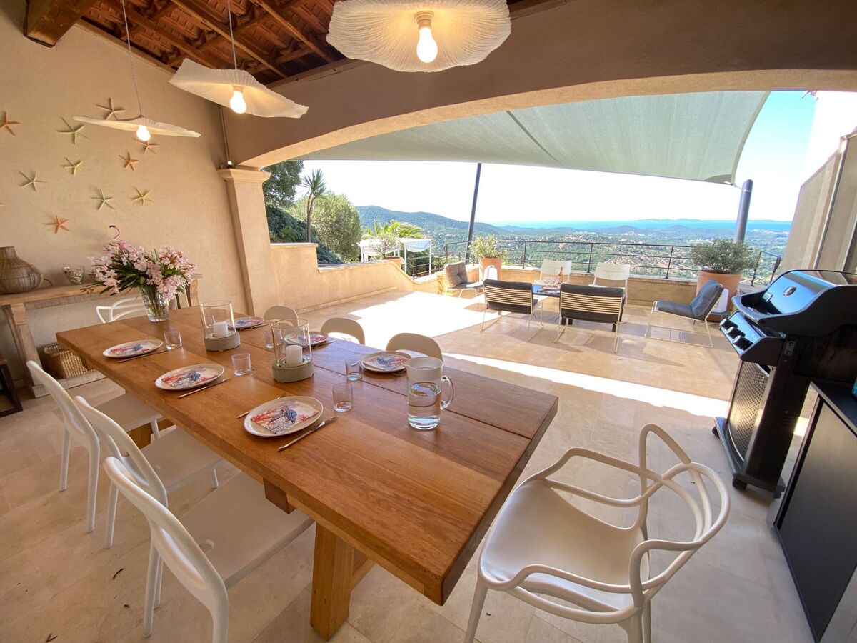 Villa contemporaine 250 m², piscine chauffée et vue Îles d'Or - Photo 8