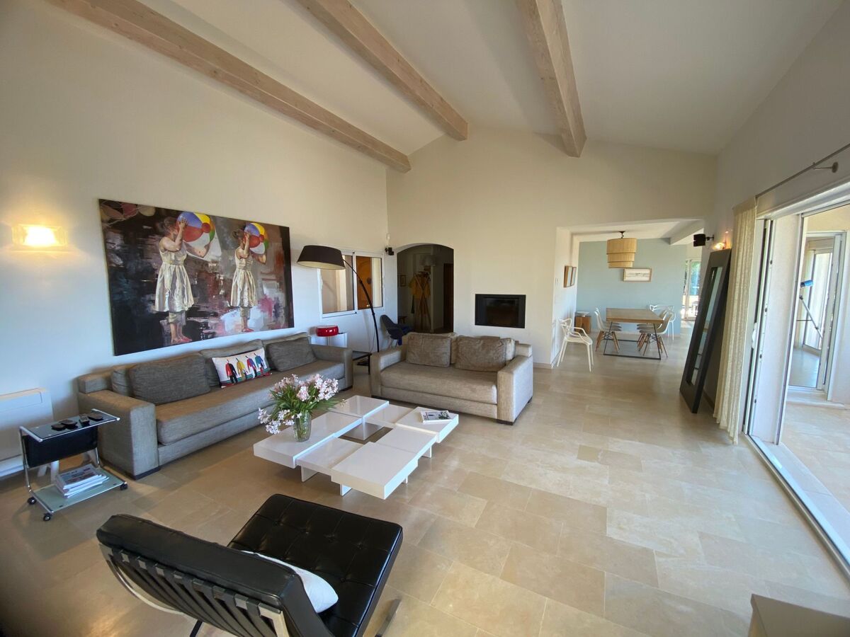 Villa contemporaine 250 m², piscine chauffée et vue Îles d'Or - Photo 14