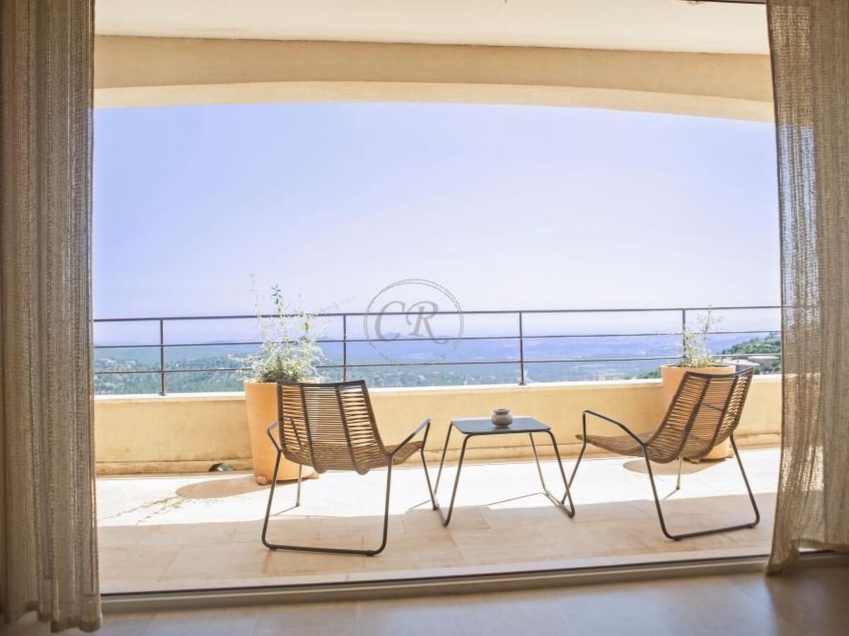 Villa contemporaine 250 m², piscine chauffée et vue Îles d'Or - Photo 17