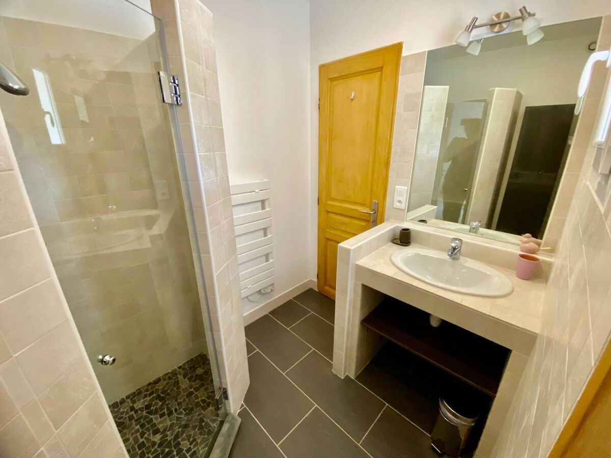 Villa contemporaine 250 m², piscine chauffée et vue Îles d'Or - Photo 28