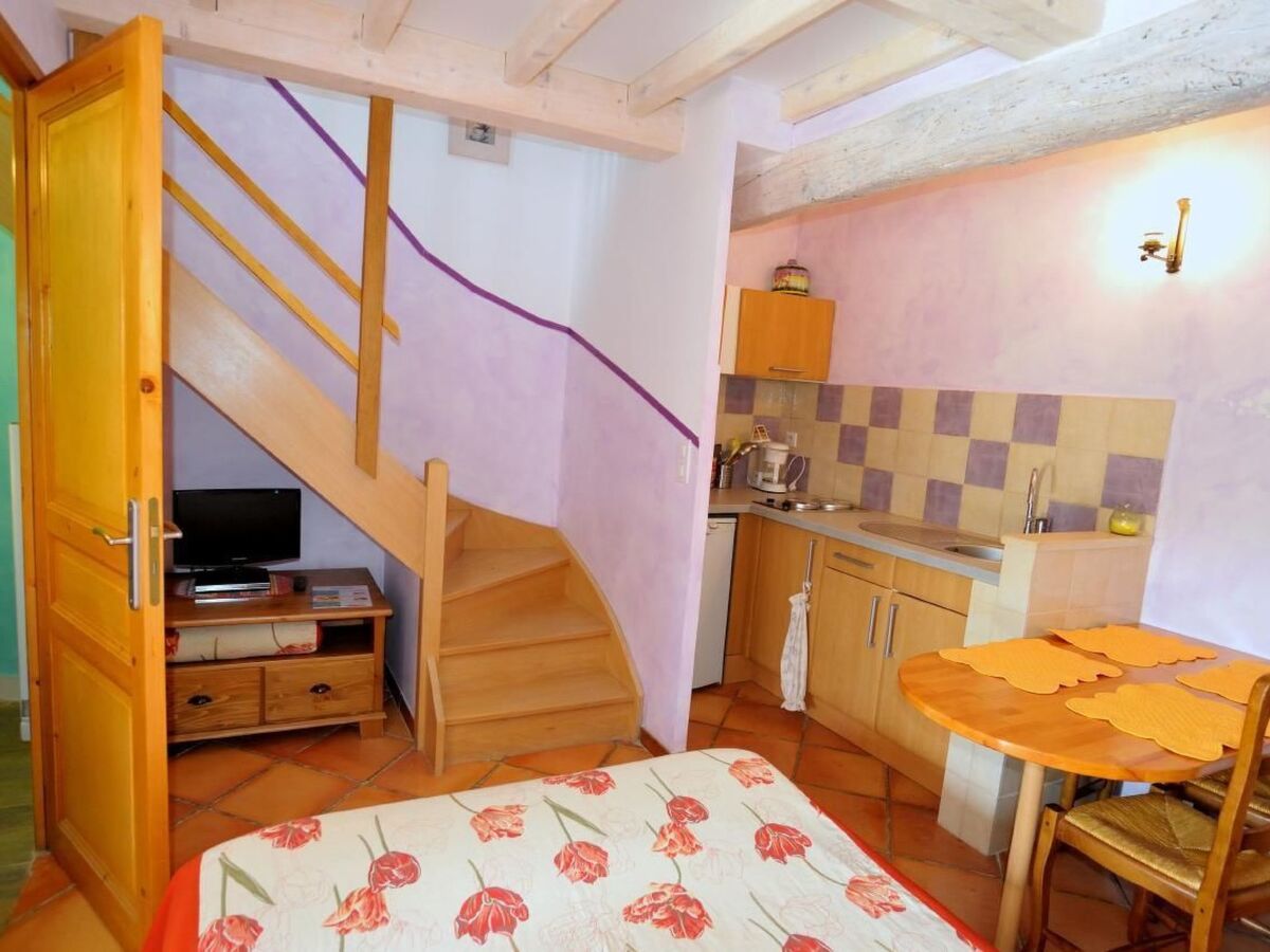 Appartement sur domaine viticole avec piscine à débordement - Photo 6