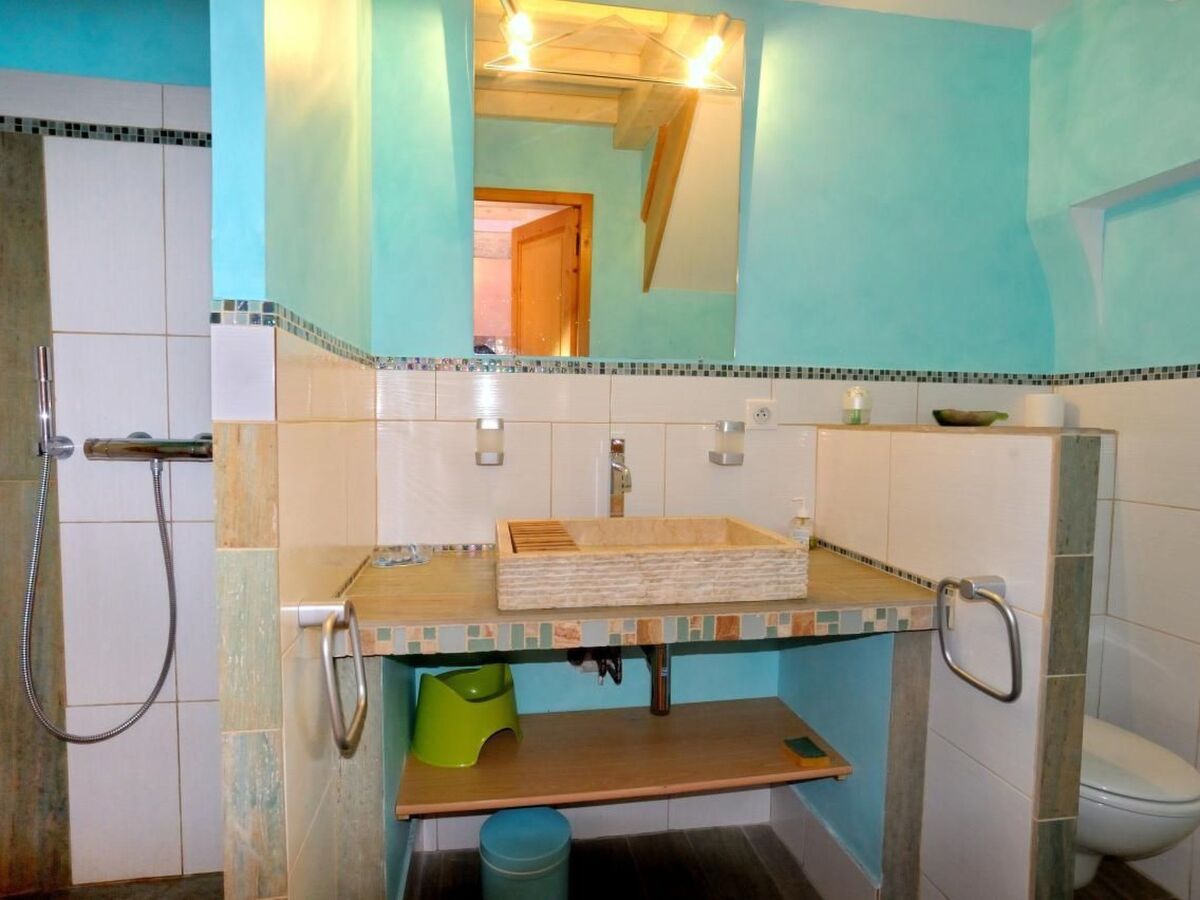 Appartement sur domaine viticole avec piscine à débordement - Photo 8