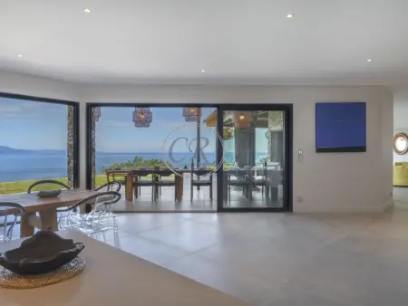 Exceptional villa located in Cap Bénat, Maison 14 personnes à Bormes les Mimosas - Photo 5