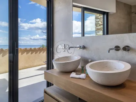 Exceptional villa located in Cap Bénat, Maison 14 personnes à Bormes les Mimosas - Photo 15