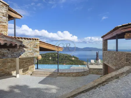 Exceptional villa located in Cap Bénat, Maison 14 personnes à Bormes les Mimosas - Photo 19