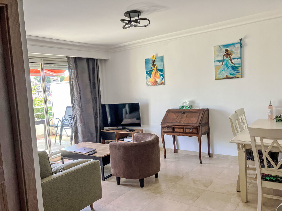 Appartement T2 terrasse à Cavalaire, piscine intérieure - Photo 4