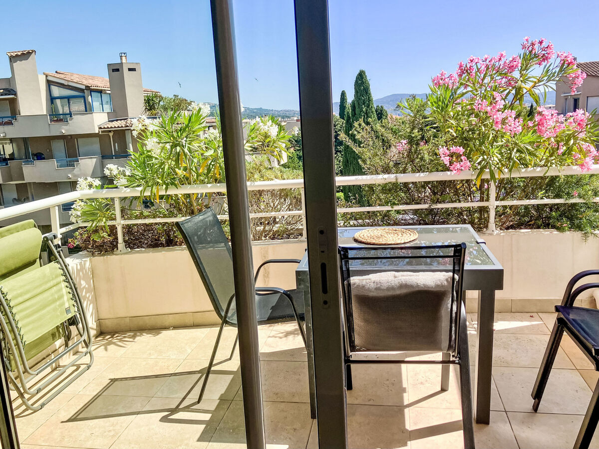 Appartement T2 terrasse à Cavalaire, piscine intérieure - Photo 7