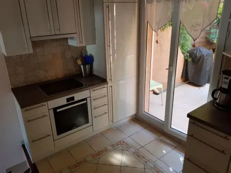 Anlage mit Tennisplatz und 3 Gemeinschaftspools, Location Maison 5 personnes à Cogolin - Photo 8