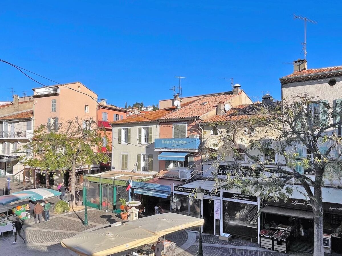 Apt 4 pers, vieille ville - Terrasse vue marché - Photo 2