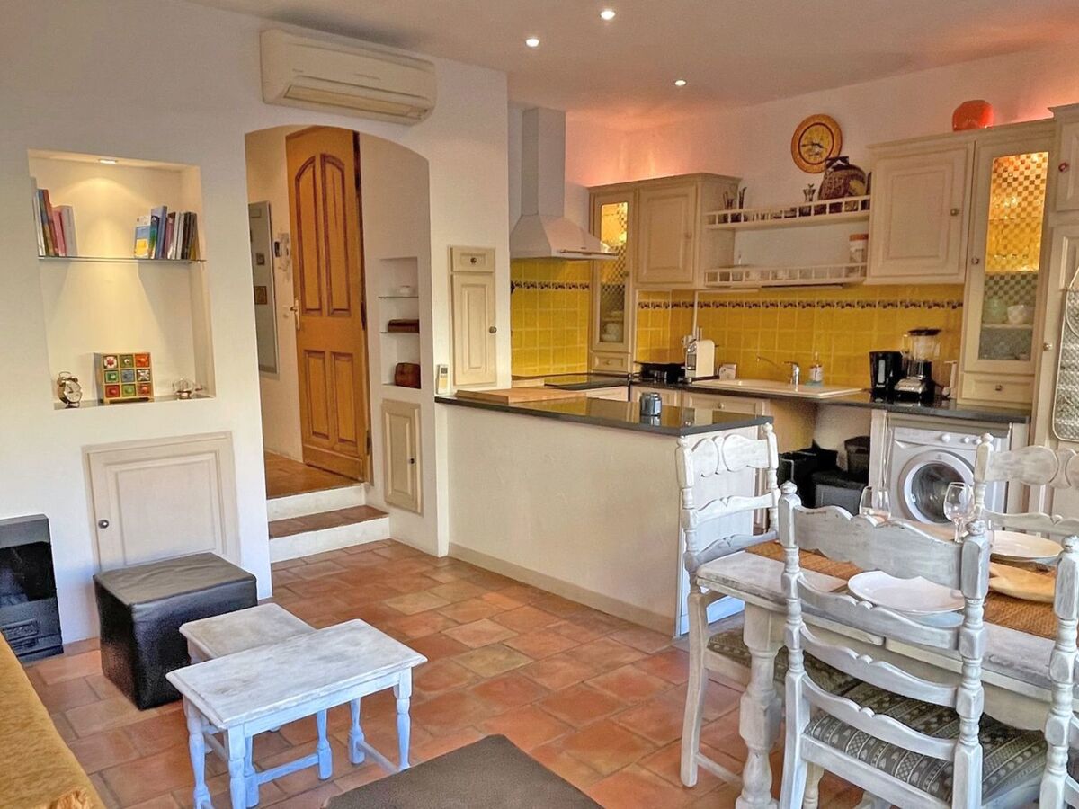 Apt 4 pers, vieille ville - Terrasse vue marché - Photo 6
