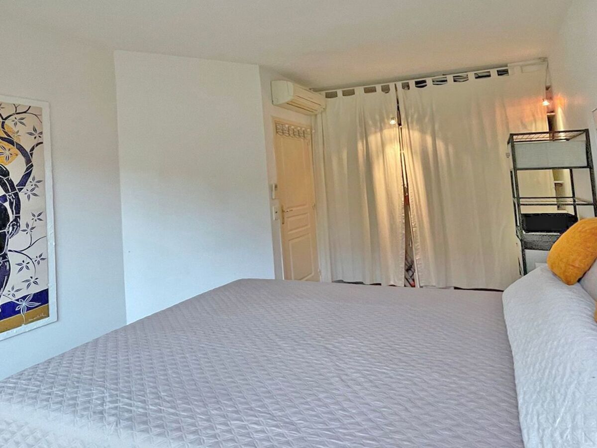 Apt 4 pers, vieille ville - Terrasse vue marché - Photo 8