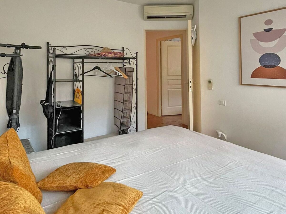 Apt 4 pers, vieille ville - Terrasse vue marché - Photo 10