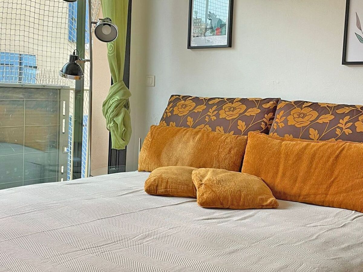 Apt 4 pers, vieille ville - Terrasse vue marché - Photo 11