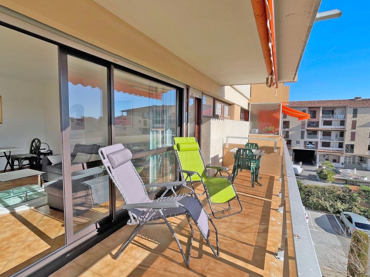 Appt T2 centre-ville Sainte-Maxime, terrasse sud - Photo 2