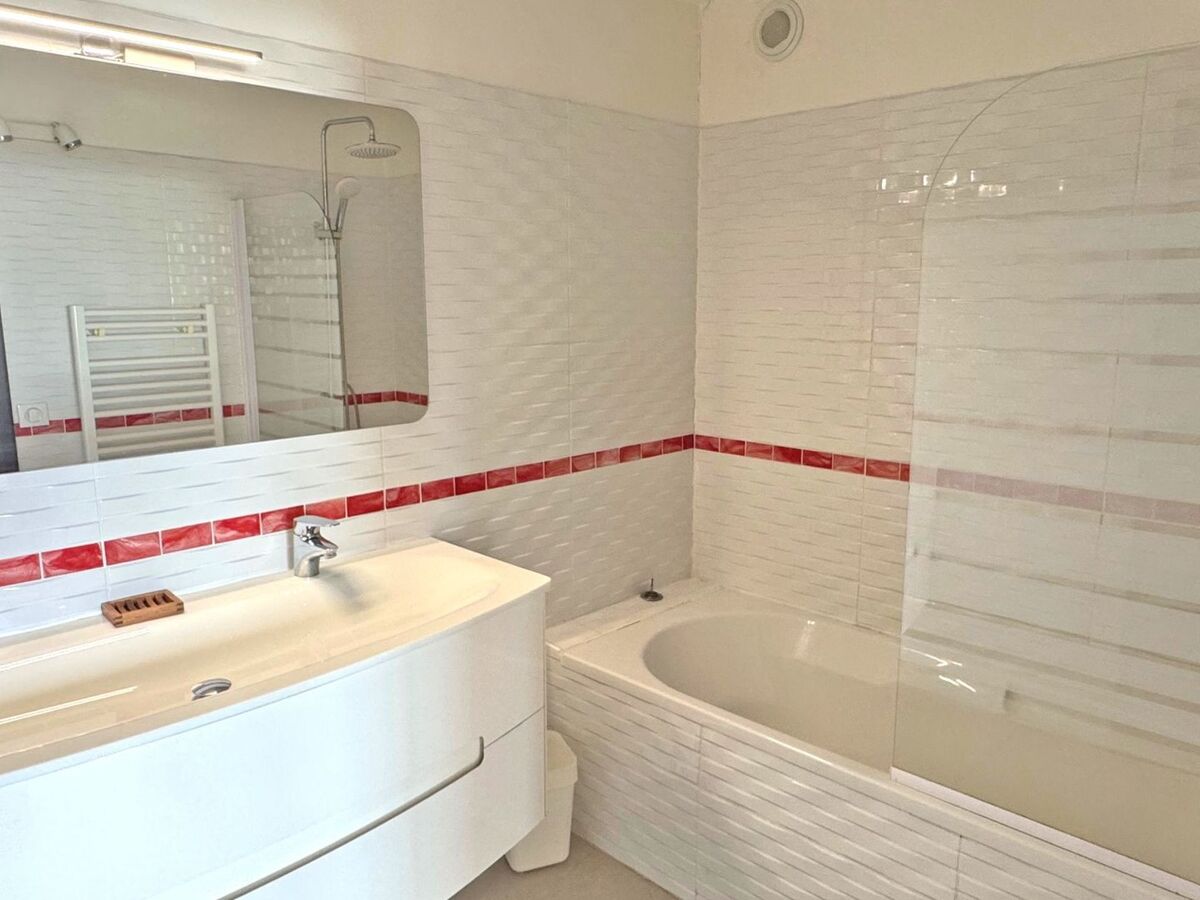 T4 climatisé Sainte-Maxime, terrasse 28m², piscine - Photo 15