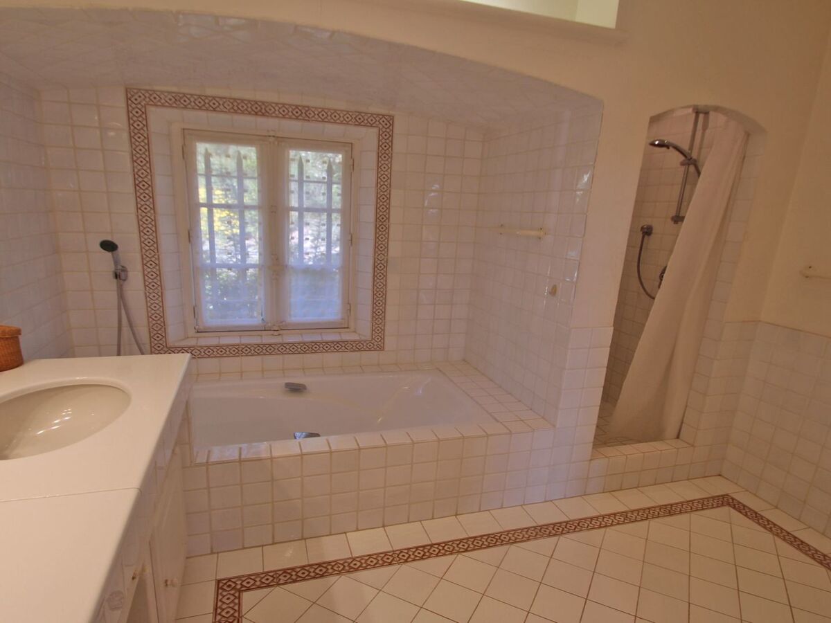 Villa 10 pers avec piscine débordement à Sainte-Maxime - Photo 13