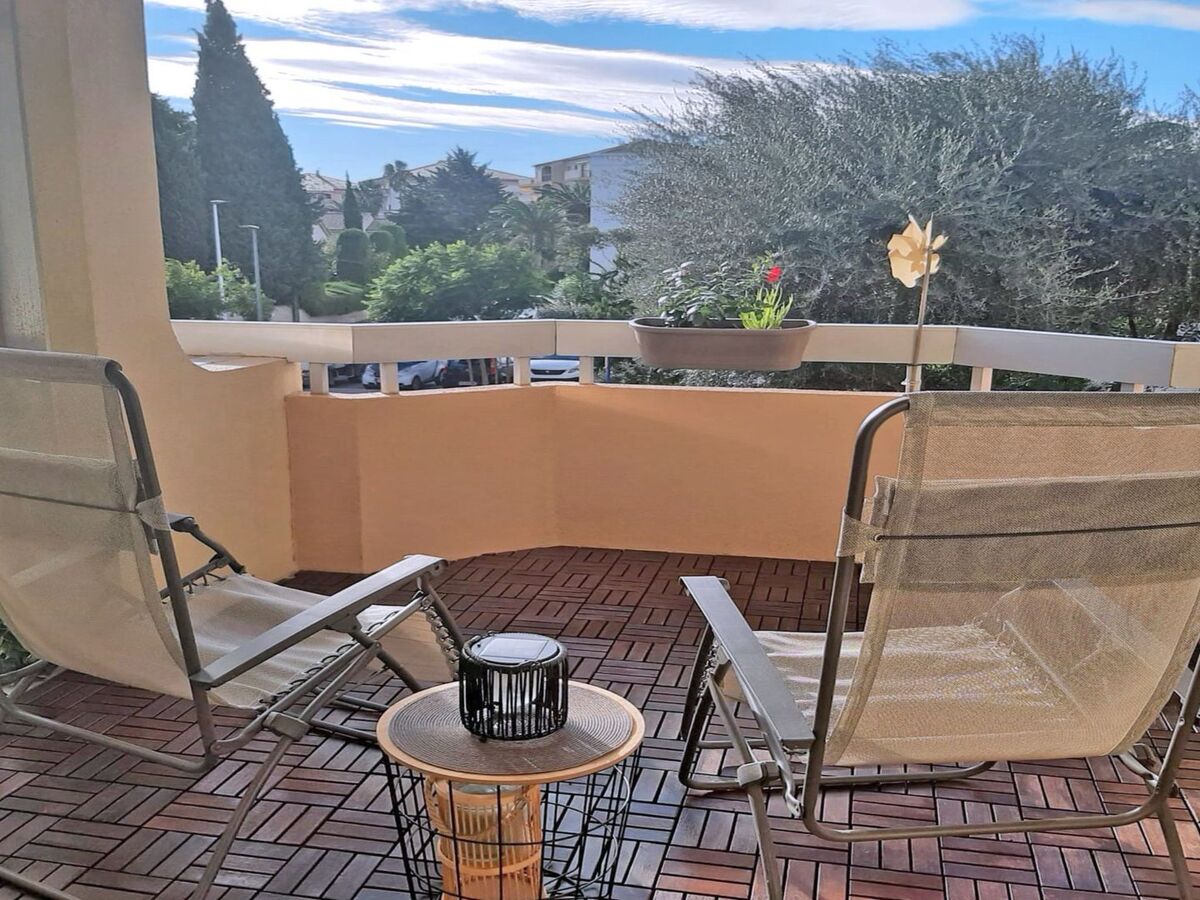 Appartement T2 rénové, terrasse 28m² - Sainte-Maxime - Photo 4