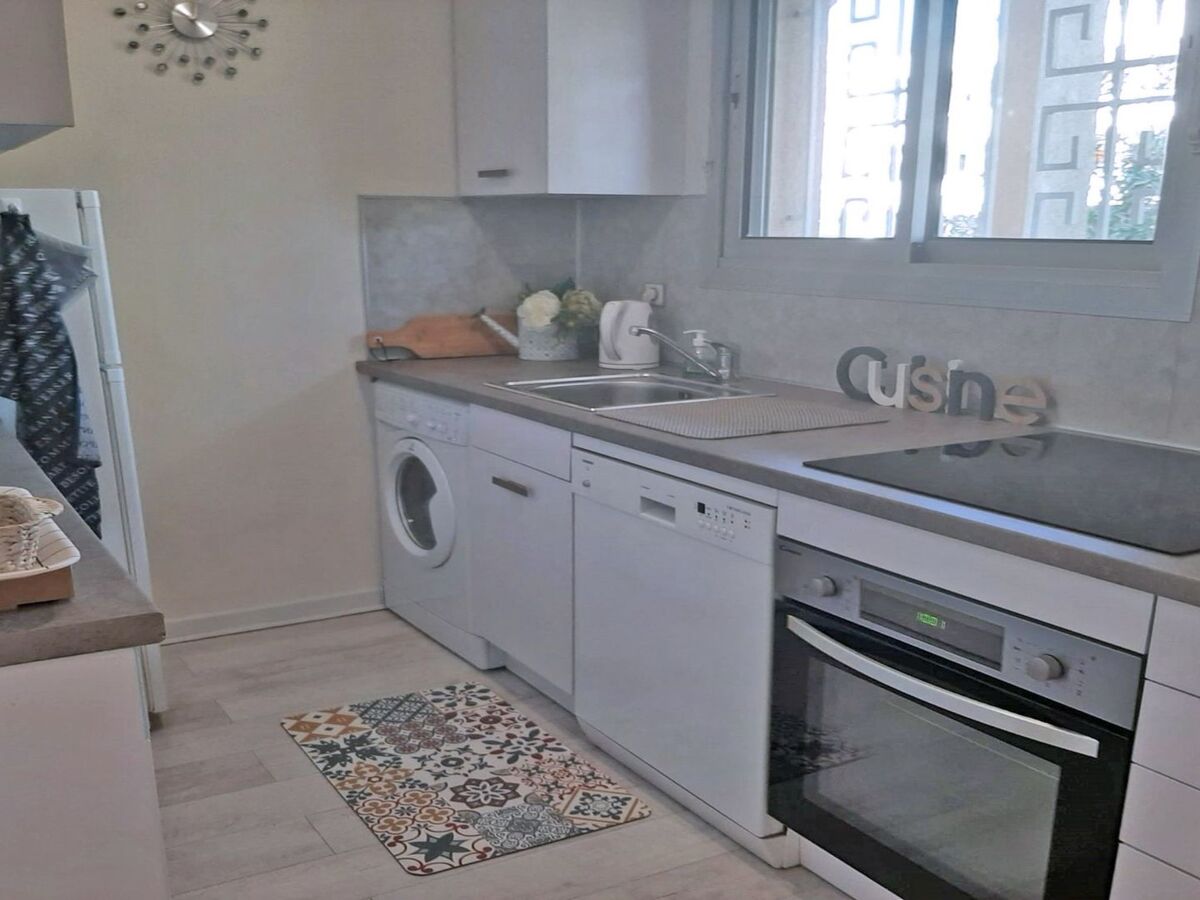 Appartement T2 rénové, terrasse 28m² - Sainte-Maxime - Photo 9