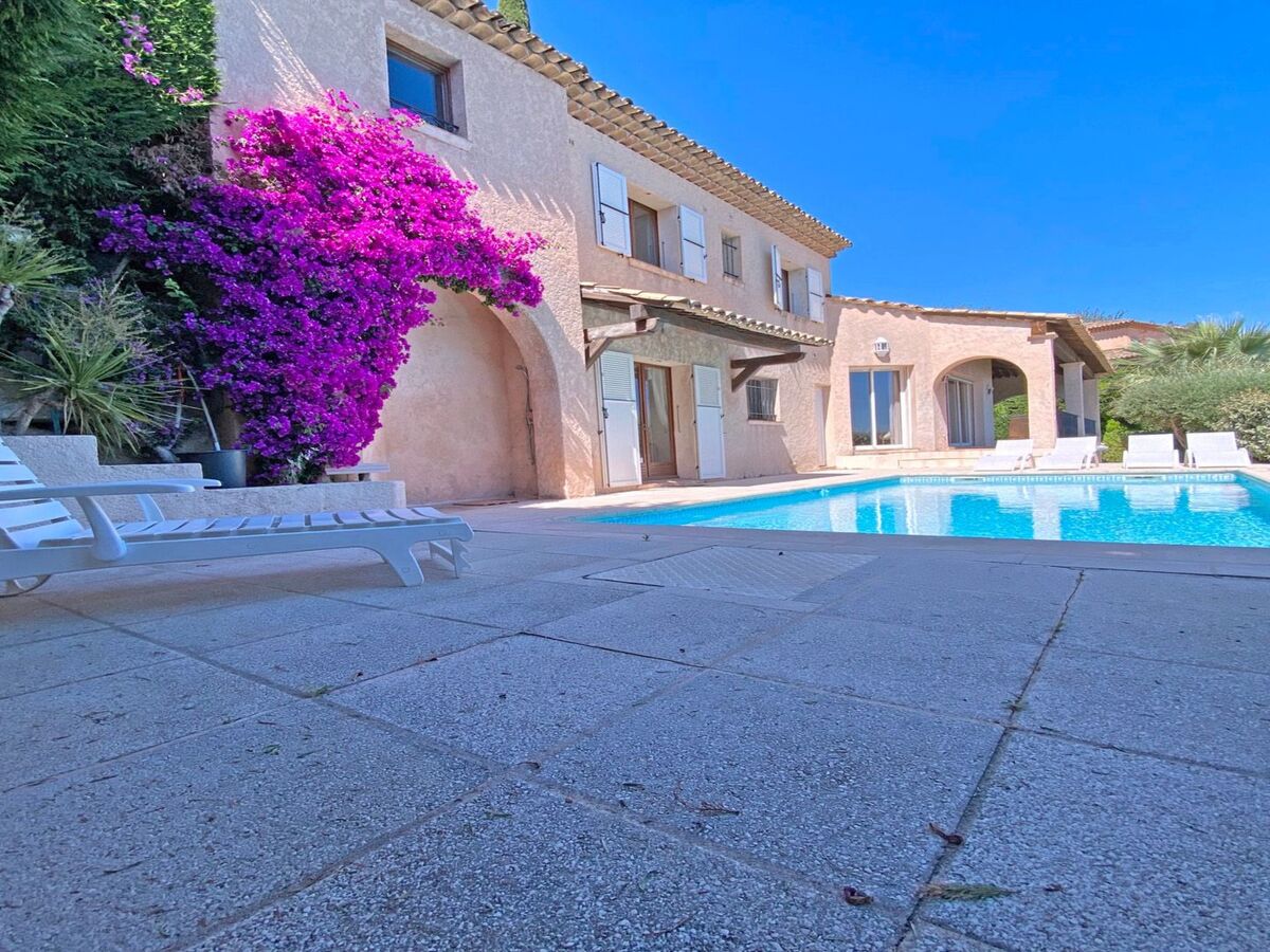 Villa Lisuzem, piscine privée et vue mer à Sainte-Maxime - Photo 3