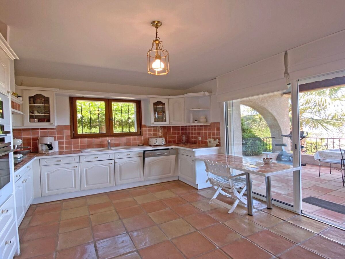 Villa Lisuzem, piscine privée et vue mer à Sainte-Maxime - Photo 8