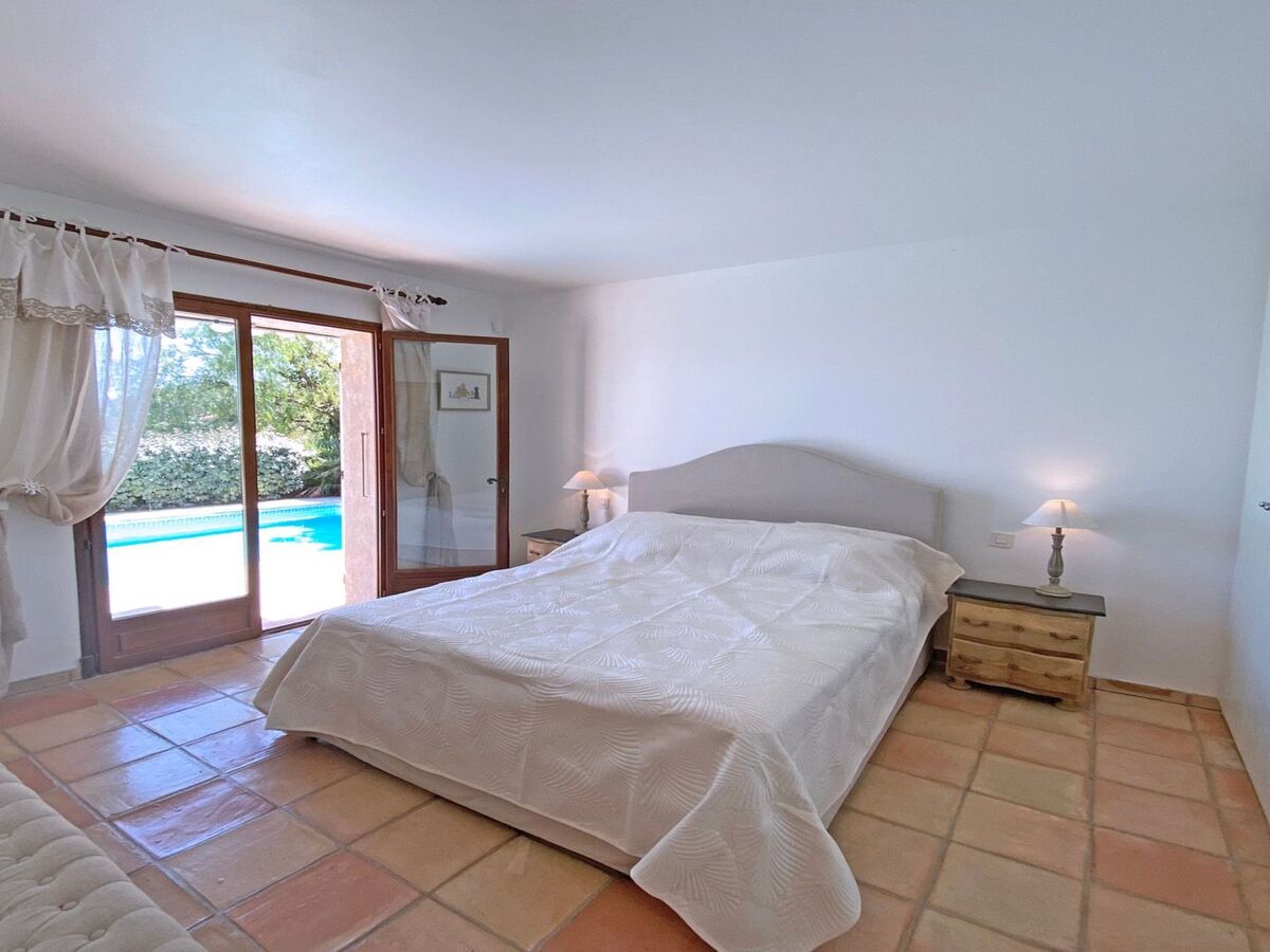 Villa Lisuzem, piscine privée et vue mer à Sainte-Maxime - Photo 10