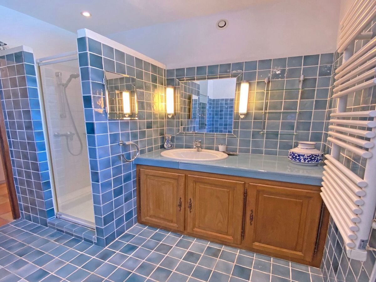 Villa Lisuzem, piscine privée et vue mer à Sainte-Maxime - Photo 12