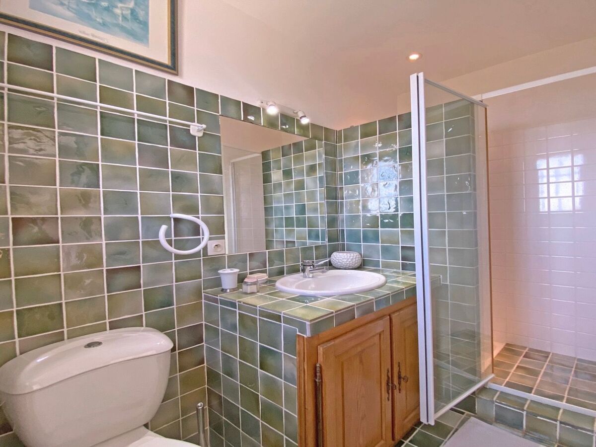 Villa Lisuzem, piscine privée et vue mer à Sainte-Maxime - Photo 15