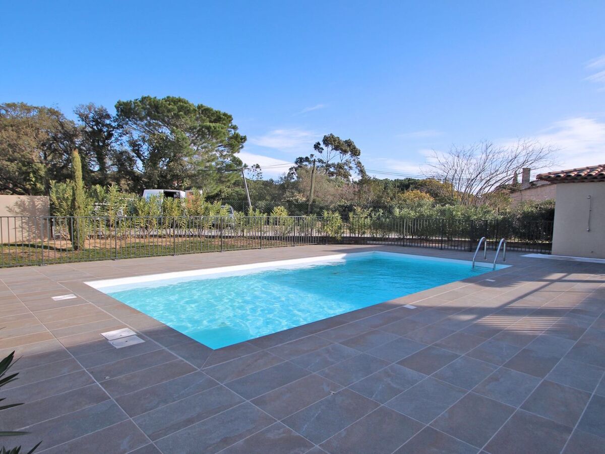 Appartement T2 climatisé, jardin privatif et piscine - Photo 3