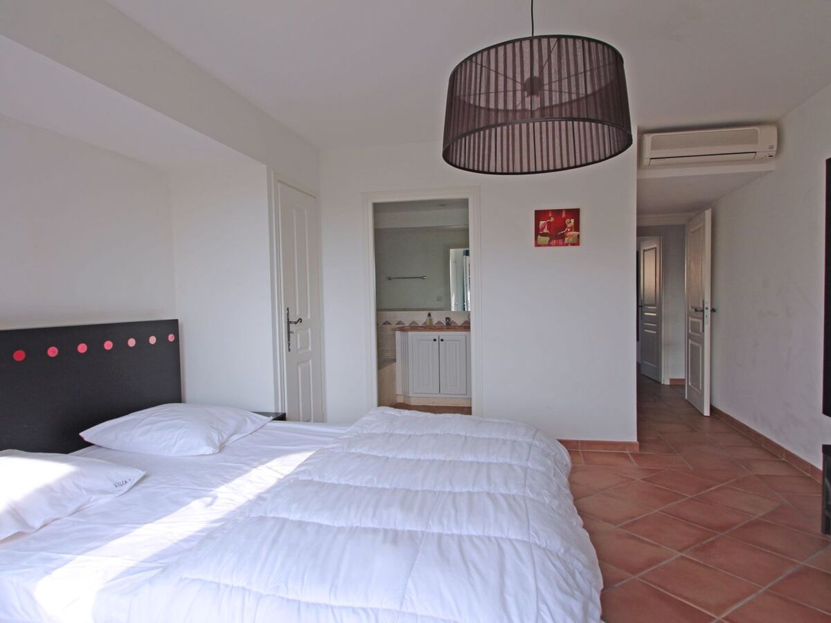 Villa Beauchene – Piscine 10x5m et clim, à Sainte-Maxime - Photo 15