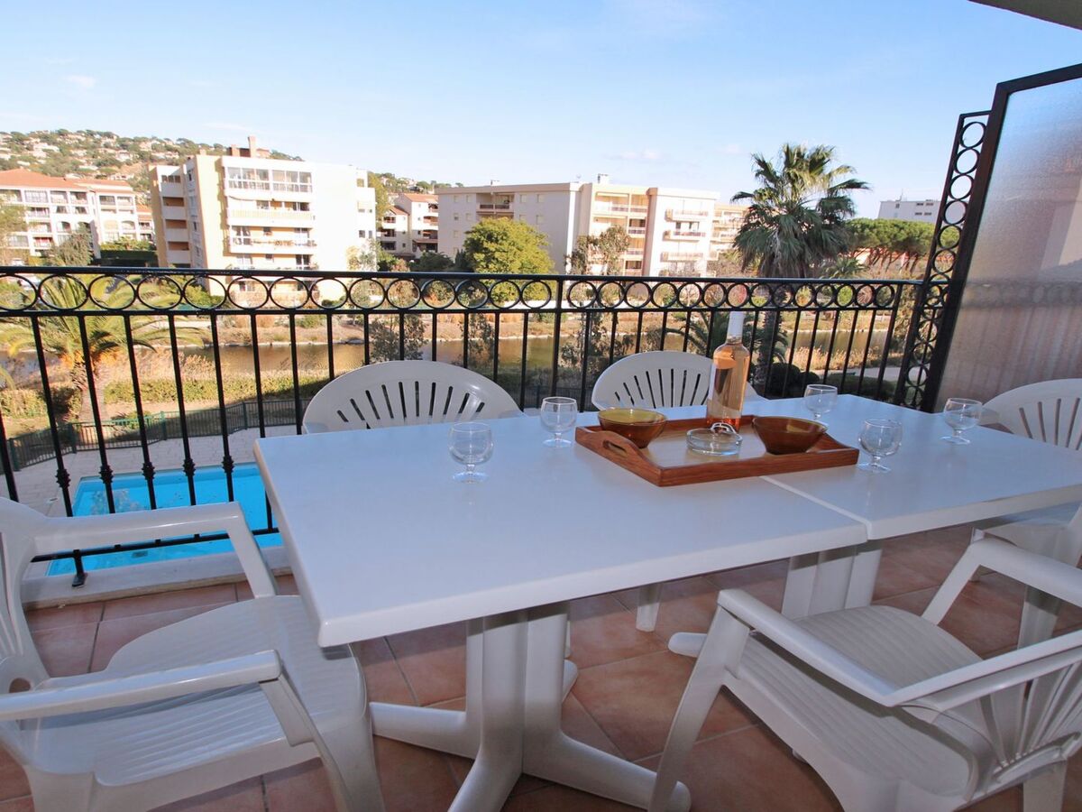 Appartement 4 pers. Sainte Maxime, terrasse vue piscine - Photo 3