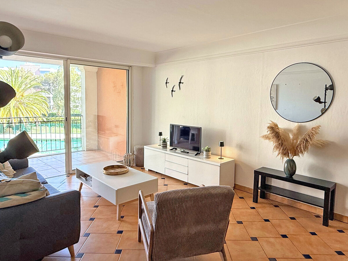 Apt 3 pièces Sainte-Maxime, piscine & terrasse vue fleuve - Photo 4