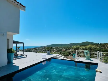 Location maison à Fréjus, Villa 259 mit Meerblick, Pool und Jacuzzi