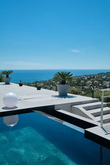Villa 259 Fréjus : vue mer, piscine chauffée et jacuzzi - Photo 3