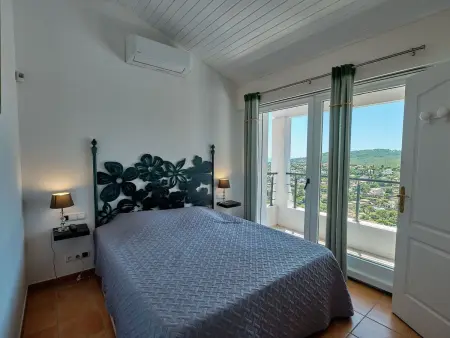 Villa 259 Fréjus : vue mer, piscine chauffée et jacuzzi - Photo 10