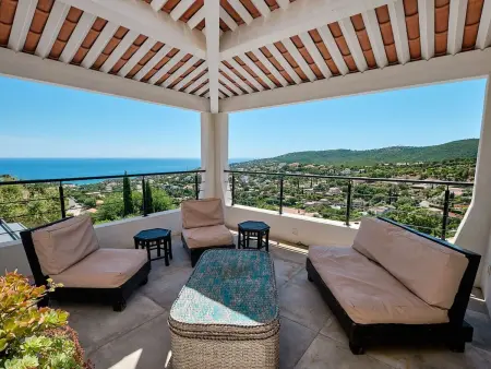 Villa 259 Fréjus : vue mer, piscine chauffée et jacuzzi - Photo 11