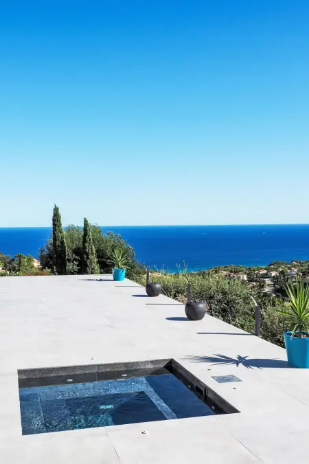 Villa 259 Fréjus : vue mer, piscine chauffée et jacuzzi - Photo 44