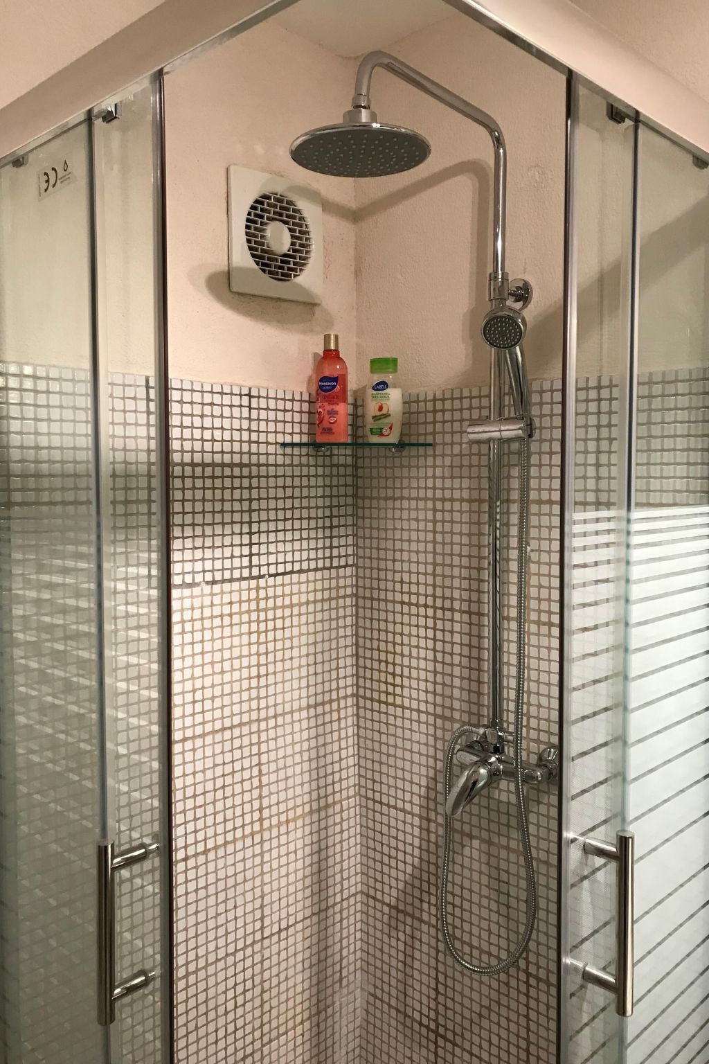 Appartement rez-de-jardin 400 m de la plage à Fréjus - Photo 15