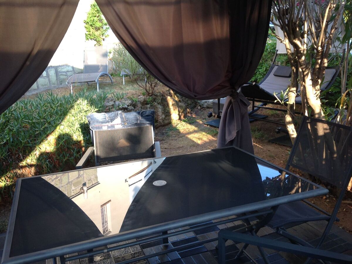 Appartement rez-de-jardin 400 m de la plage à Fréjus - Photo 18