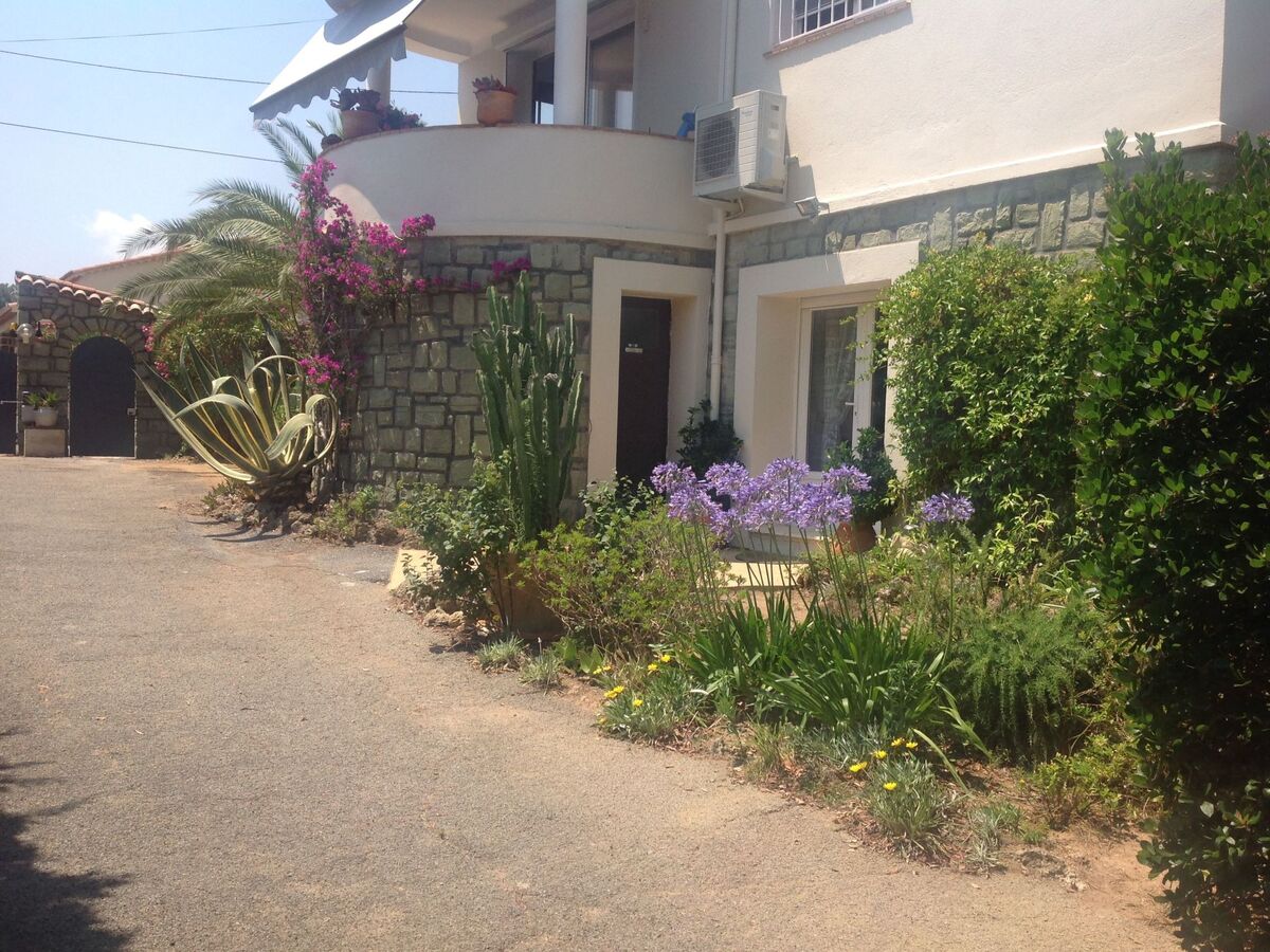 Appartement rez-de-jardin 400 m de la plage à Fréjus - Photo 31