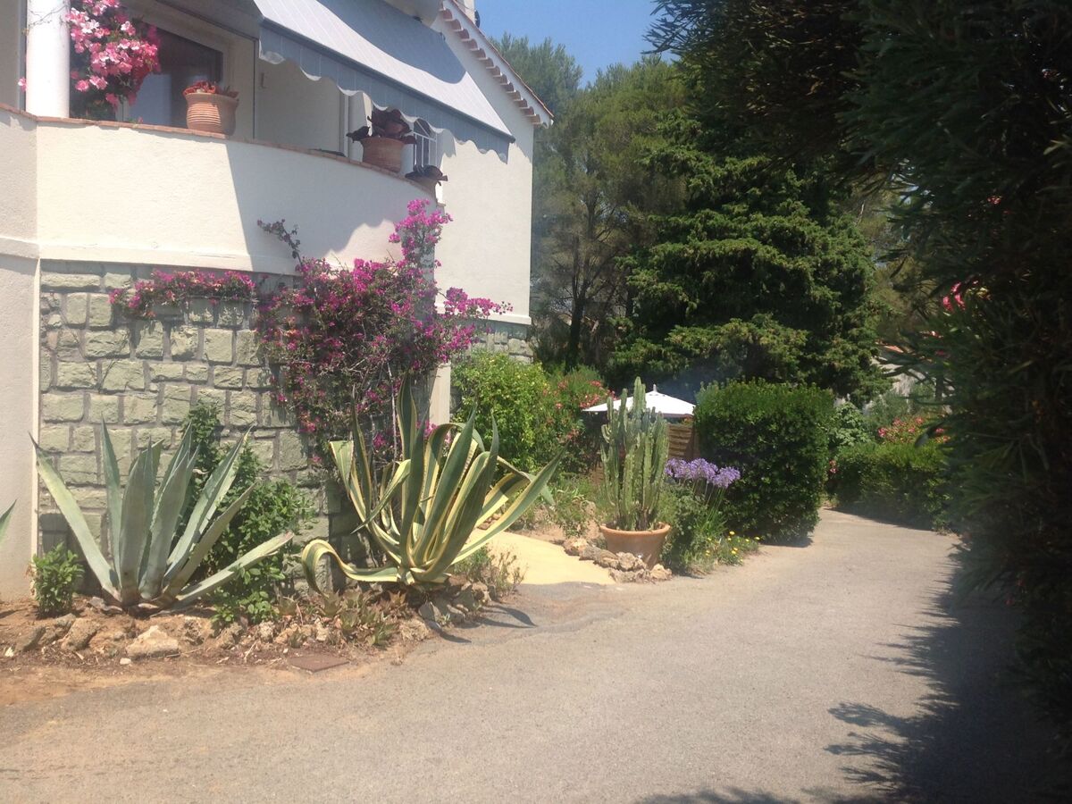Appartement rez-de-jardin 400 m de la plage à Fréjus - Photo 32