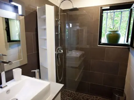Herrliche Villa mit Meerblick, Pool, 400m vom Meer entfernt - Photo 2