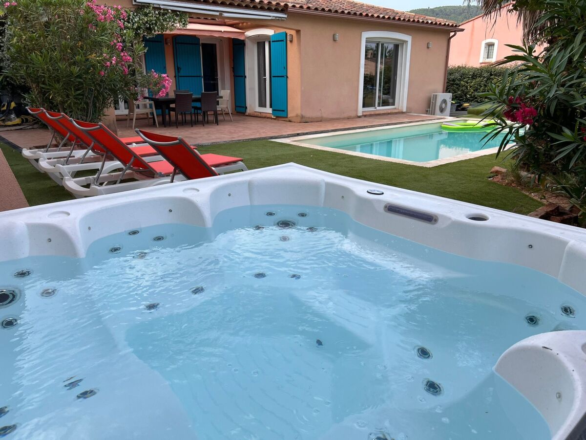 Maison 3 chambres piscine chauffée et jacuzzi à Taradeau - Photo 1