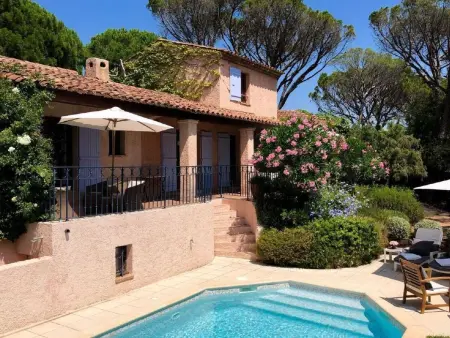 Charmante Villa mit Pool und Golfplatz, Location Maison 6 personnes à Saint Raphaël - Photo 1